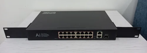 TRICOM POE 16+2+1 SFP Uplink Giga POE Switch 3